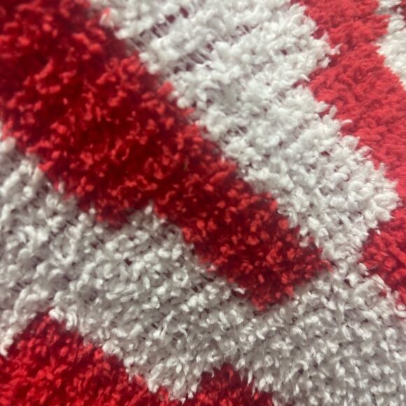 PINK vs red/white Marshmallow knit plush fleece throw blanket 50 x60 twin - Picture 3 of 6